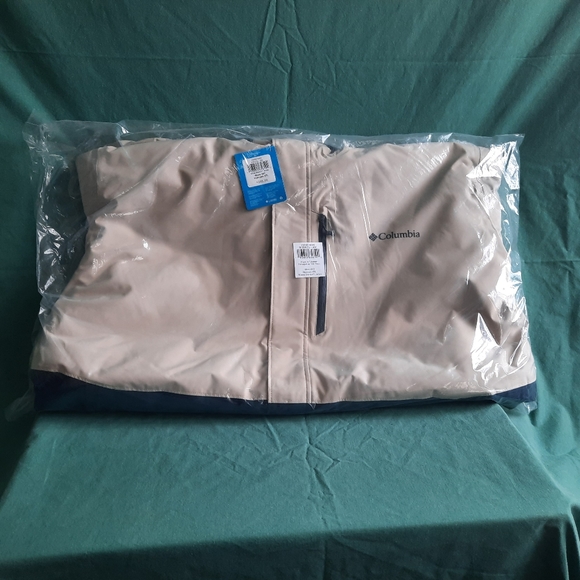 Columbia Men's Winter District Performance Ski Jacket - Picture 2 of 7